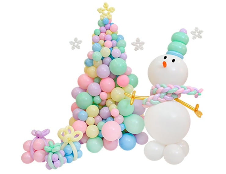 CHRISTMAS IN CAKES